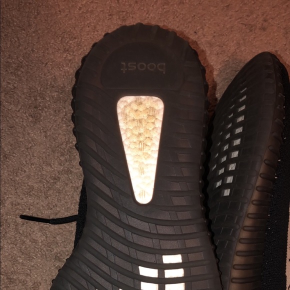 Yeezy V2 “Oreos” - Picture 3 of 4